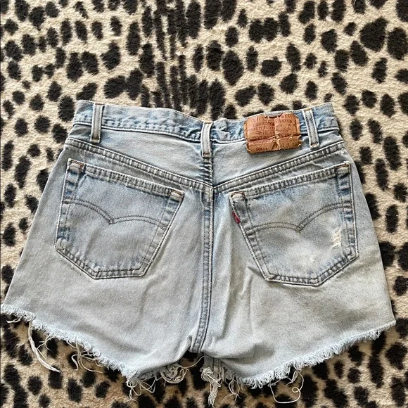 Vintage levi 501xx shorts - Picture 2 of 8